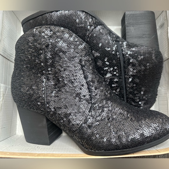 Very G Sprinkle Booties- Black - Picture 7 of 9